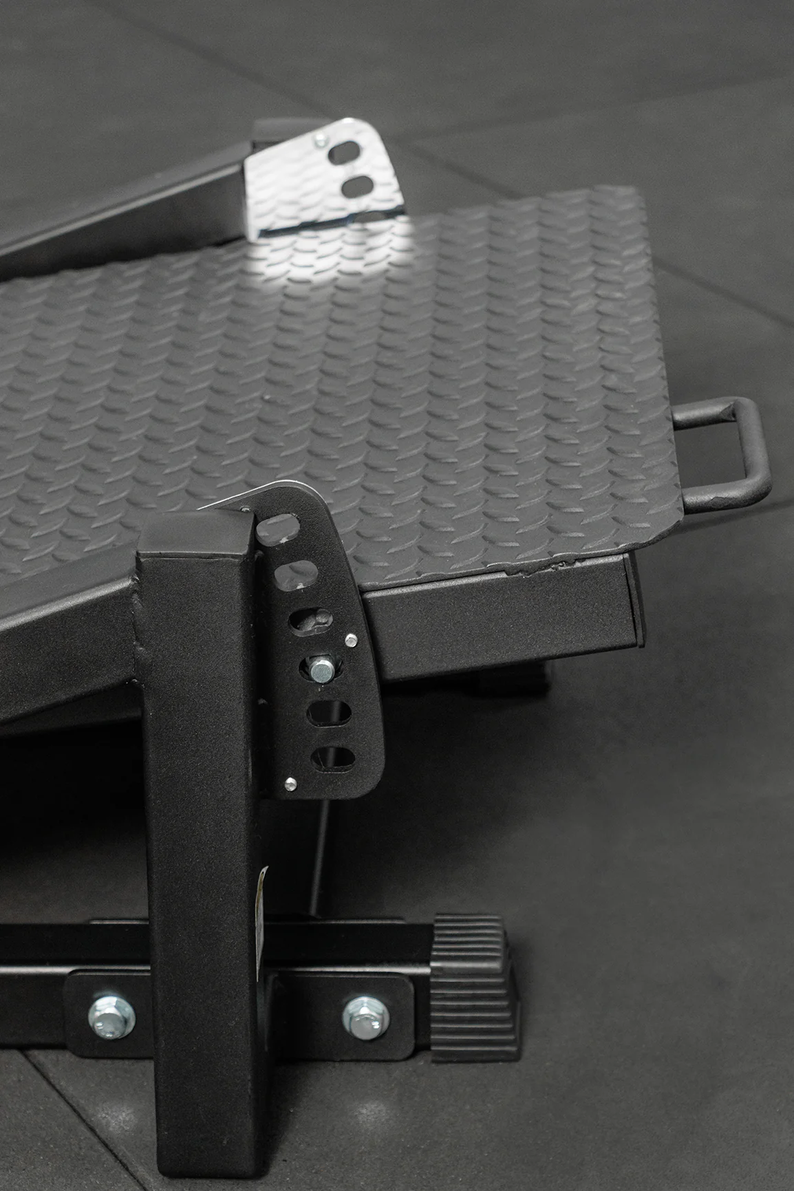 BodyIron® Front Squat & Hack Squat Machine Commercial V2 - Image 12