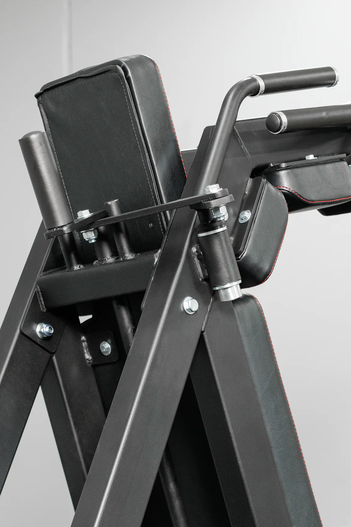 BodyIron® Front Squat & Hack Squat Machine Commercial V2 - Image 8